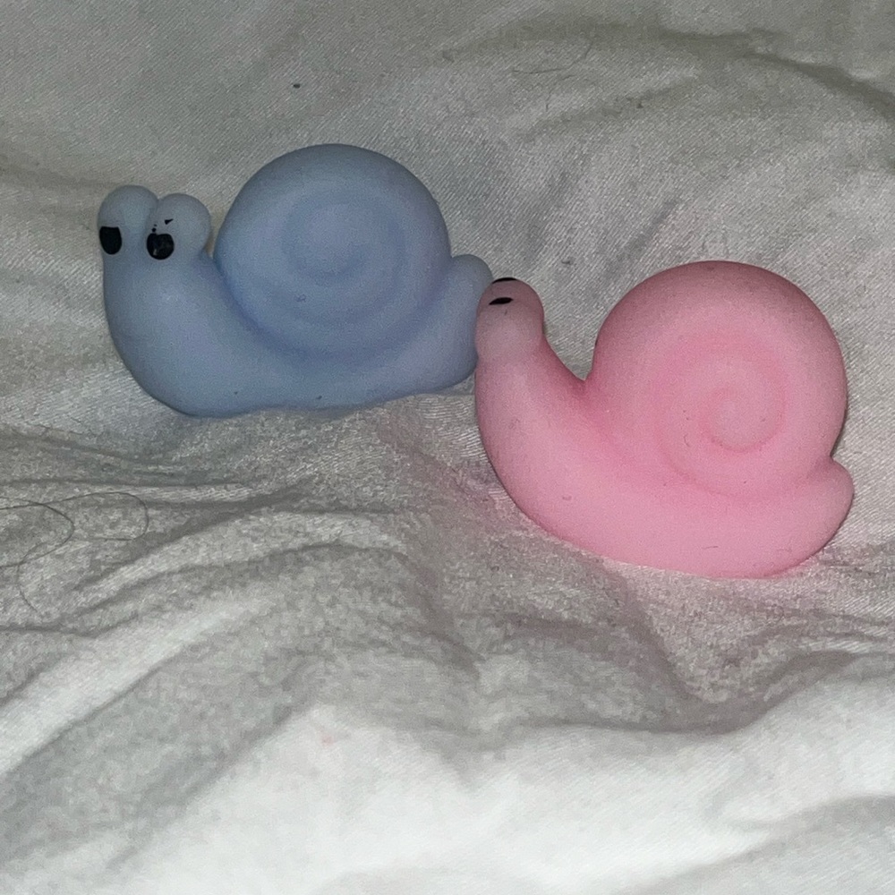 pastel snail mochi squishies